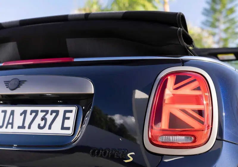 MINI Mini Cabrio (2023-->>) (38)