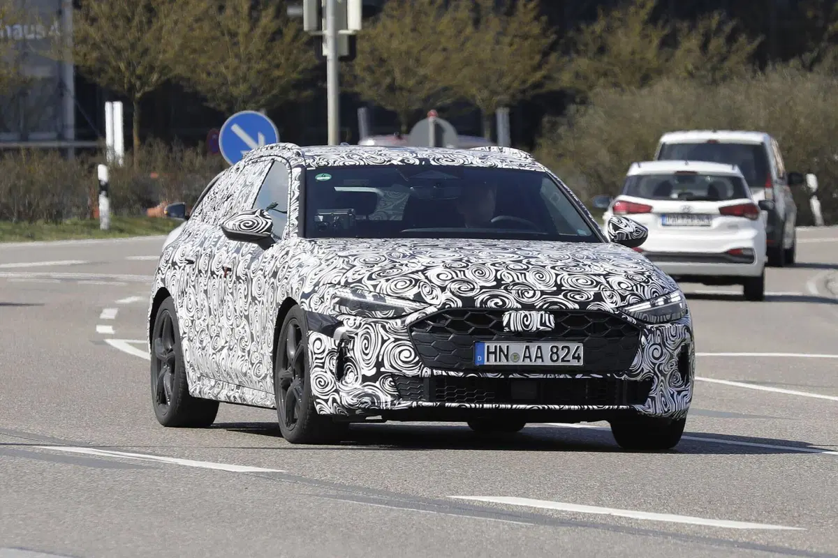 Audi A5 e S5 2023, sarà ibrida Mild-Hybrid e Plug-In [Foto Spia] (6)