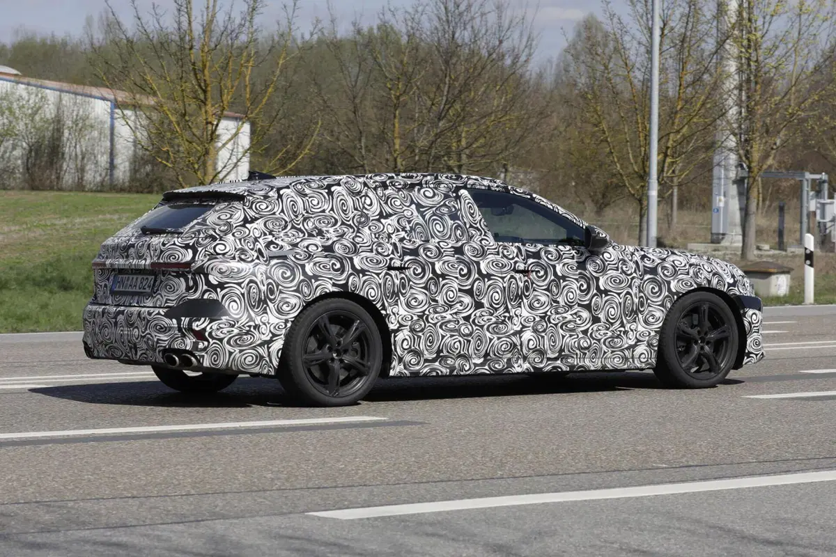 Audi A5 e S5 2023, sarà ibrida Mild-Hybrid e Plug-In [Foto Spia] (8)