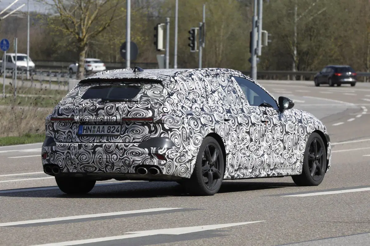 Audi A5 e S5 2023, sarà ibrida Mild-Hybrid e Plug-In [Foto Spia] (10)
