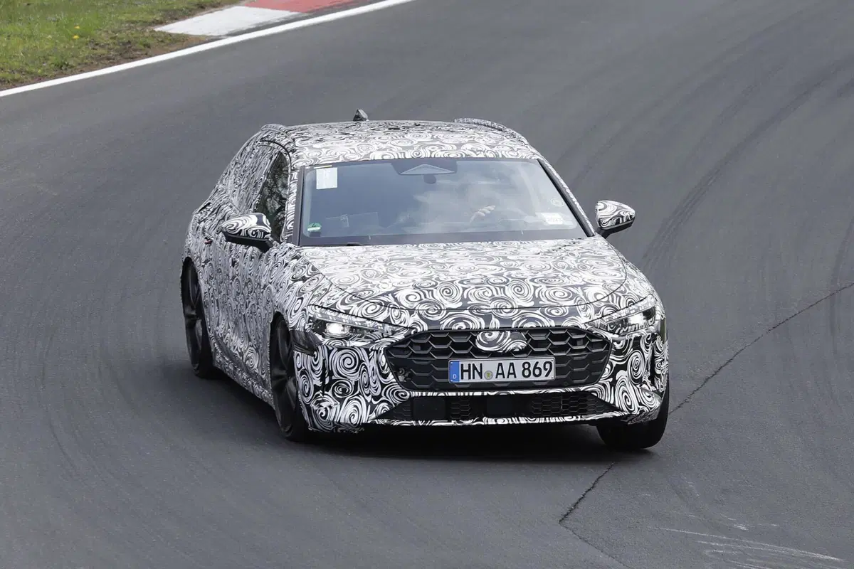 Audi A5 e S5 2023, sarà ibrida Mild-Hybrid e Plug-In [Foto Spia] (17)