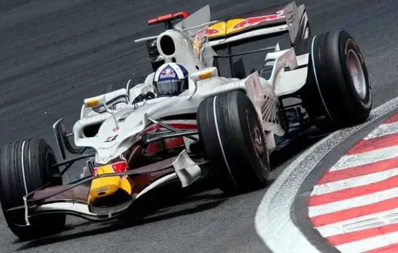 La Red Bull RB4 dell'ultima gara di David Coulthard in F1 nel 2008