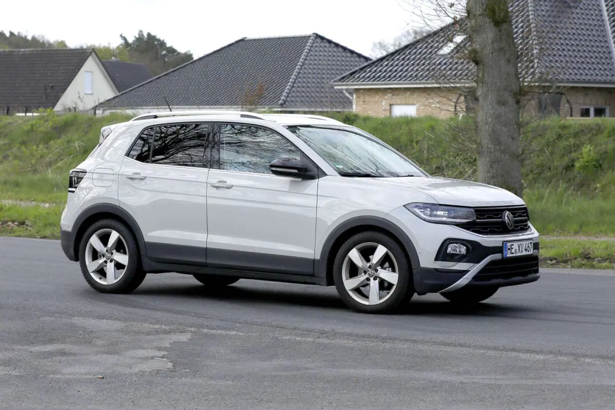 Volkswagen T-Cross 2023, il nuovo Facelift è in arrivo [Foto Spia] (8)