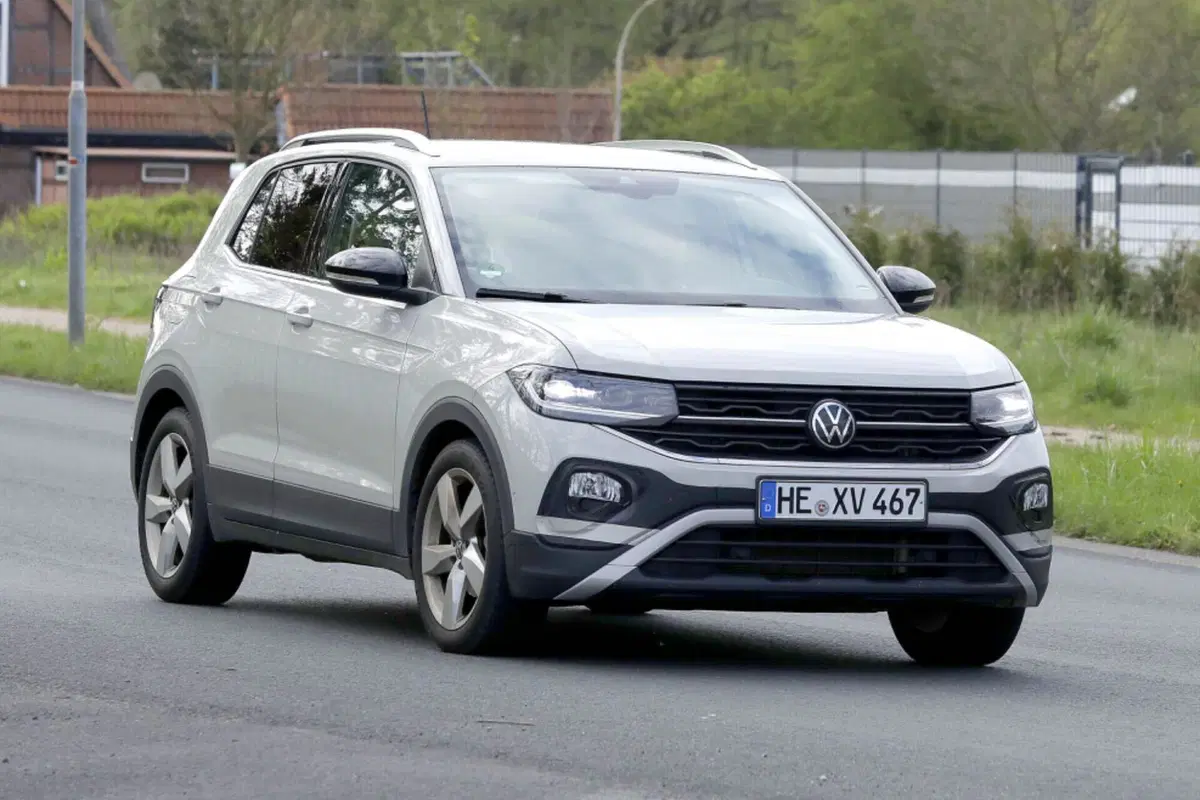 Volkswagen T-Cross 2023, il nuovo Facelift è in arrivo [Foto Spia] (10)