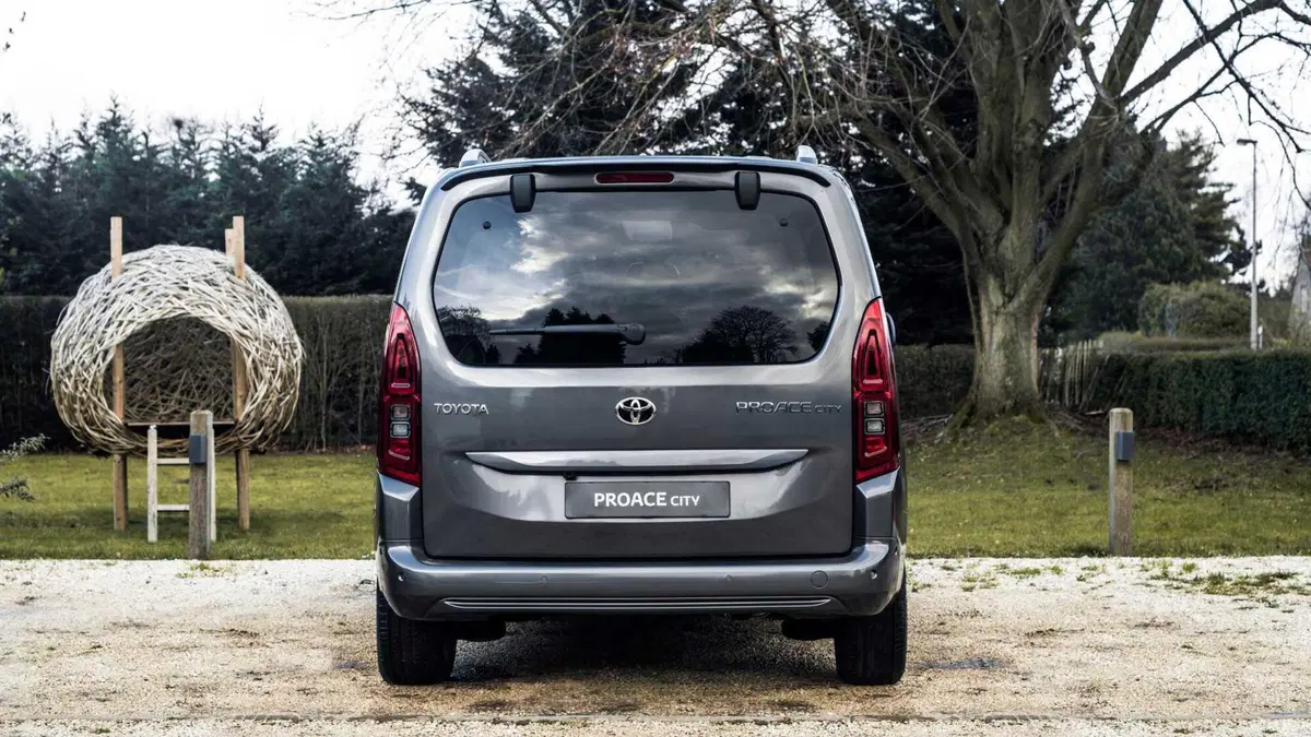 Toyota Proace City Verso City Verso 1.5D 130 CV S&S Short Executive (6)