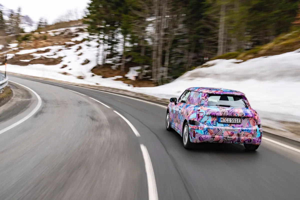 Mini Cooper SE 2023, ecco la nuova generazione dell’elettrica [VIDEO] 