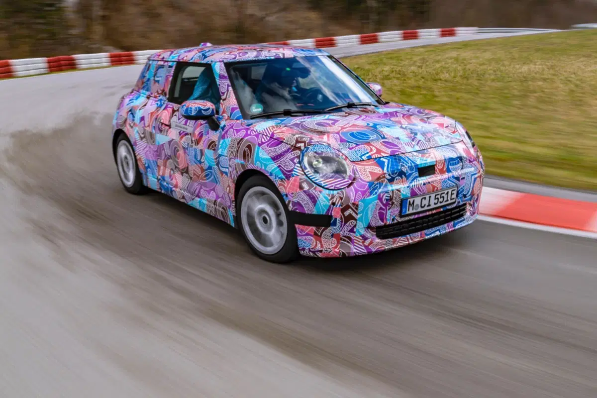 Mini Cooper SE 2023, ecco la nuova generazione dell’elettrica [VIDEO]  (3)