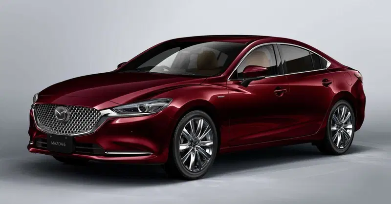 Mazda 6 a sei cilindri? No, ma potrebbe esser sostituita da un'elettrica cinese...