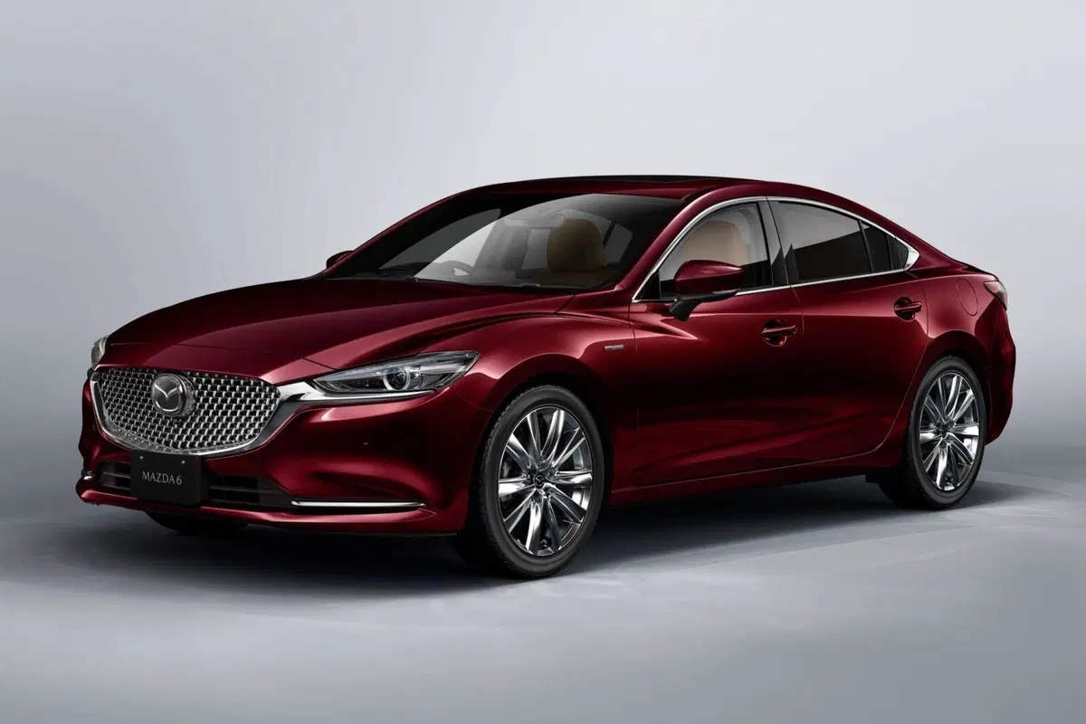 Mazda 6 a sei cilindri? No, ma potrebbe esser sostituita da un'elettrica cinese...