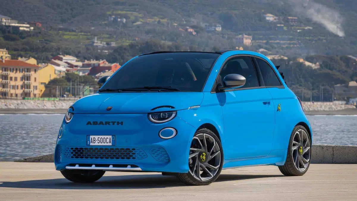 Abarth 500e Cabrio (2023-->>)