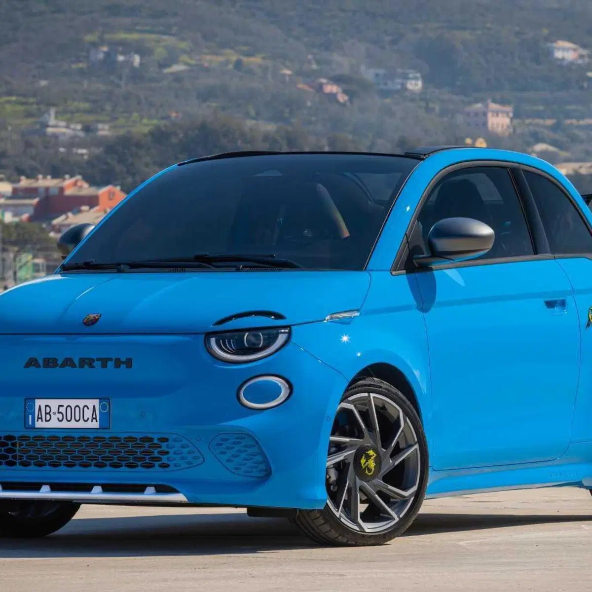 Abarth 500e Cabrio (2023-->>)
