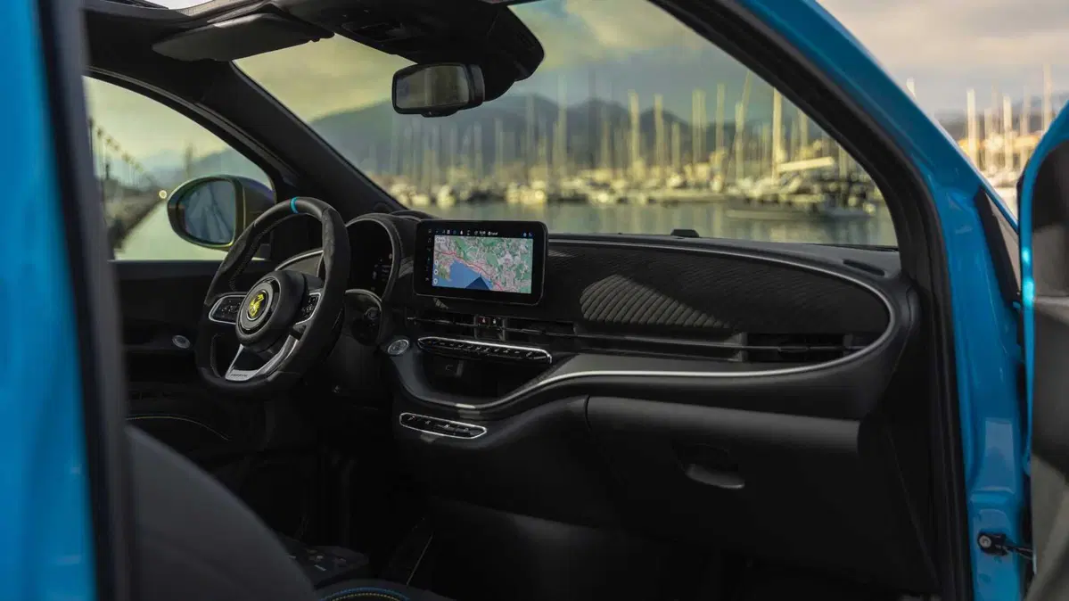 Abarth 500e Cabrio 42 kWh Turismo (10)