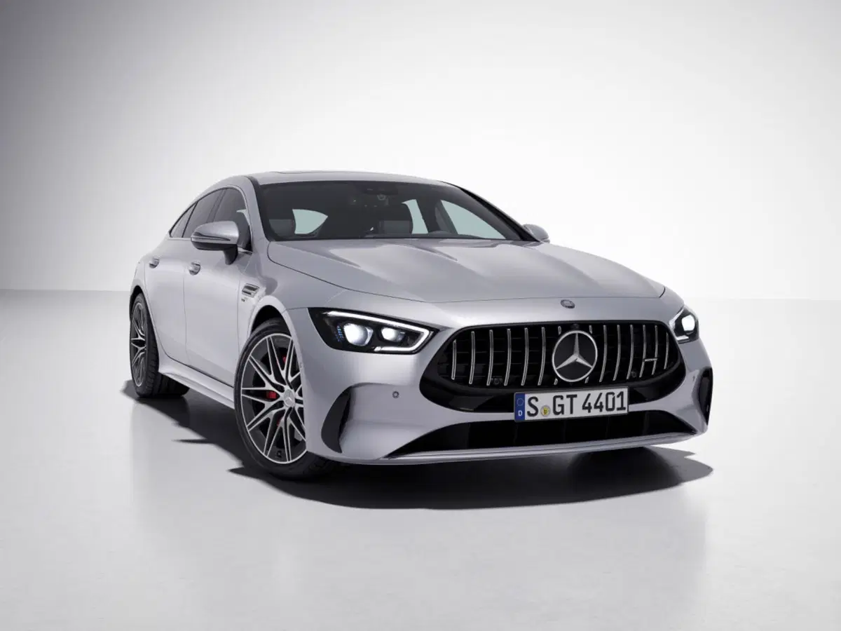 Mercedes-AMG GT Coupé 4, nuovi aggiornamenti in arrivo  (2)