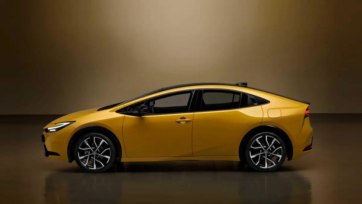 Toyota Prius (4)