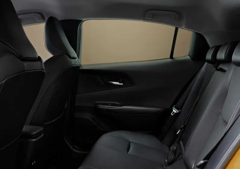 Toyota Prius (2023-->>) (10)