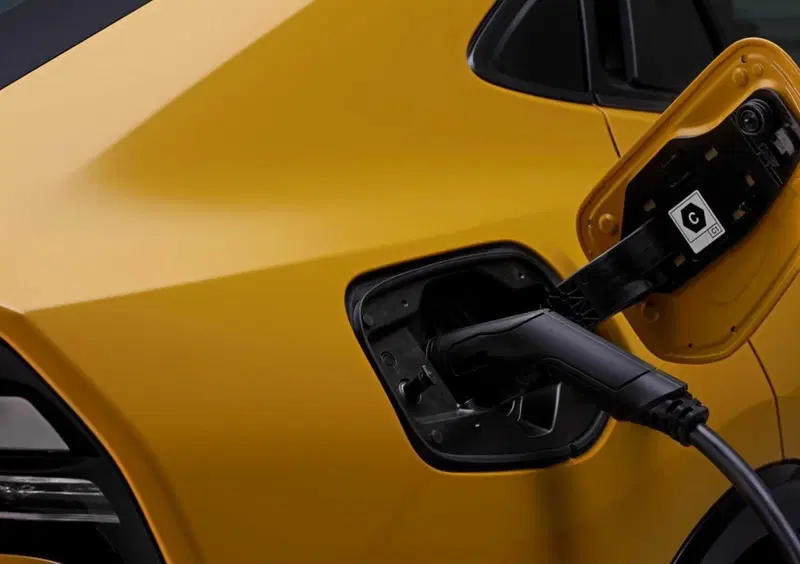 Toyota Prius (2023-->>) (18)