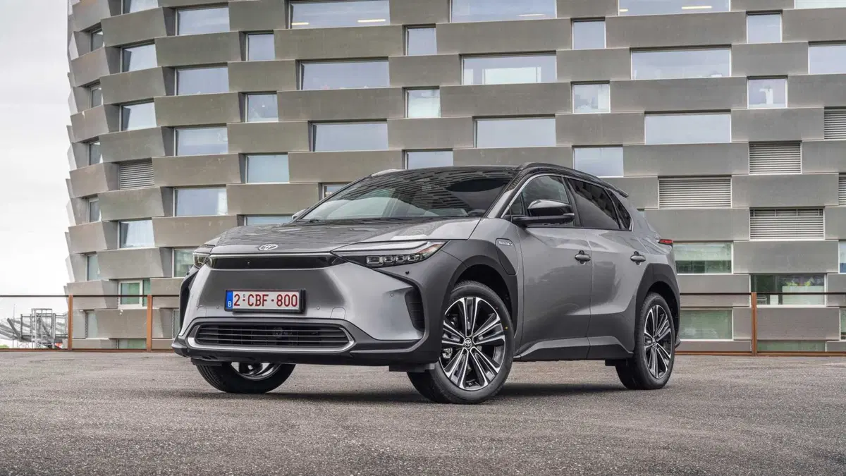 Toyota bZ4X ev Lounge awd-i 218cv
