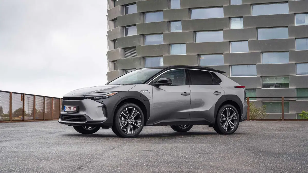 Toyota bZ4X EV 218 CV First Edition AWD (4)
