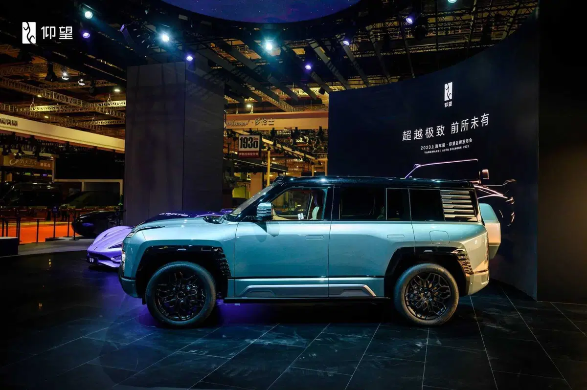 Yangwang: il marchio premium di BYD inizia le operazioni in Europa con la U8 e la U9 [VIDEO] (18)