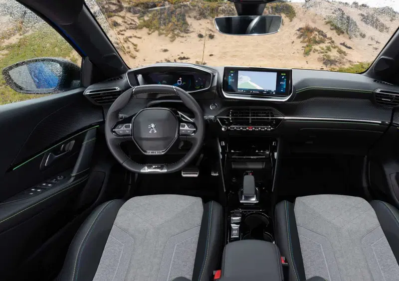 Peugeot 208 (29)