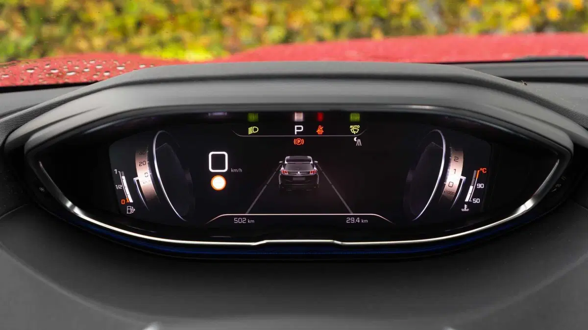 Peugeot 3008 Hybrid 225 e-EAT8 Allure (20)