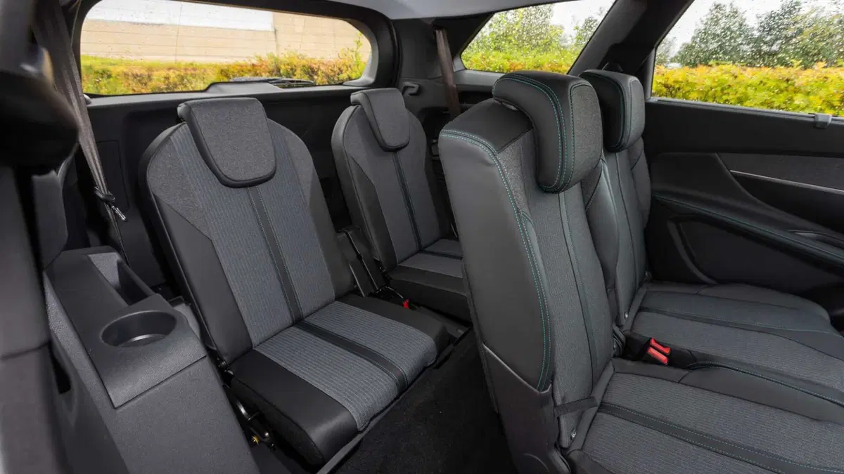 Peugeot 5008 BlueHDi 150 S&S Business (11)