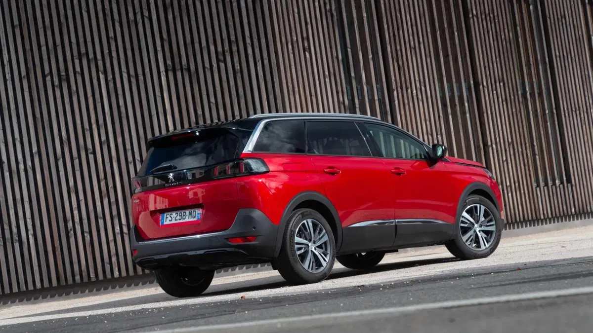 Peugeot 5008 BlueHDi 150 S&S Business (2)