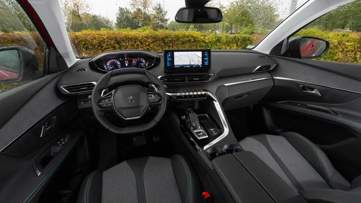 Peugeot 5008 BlueHDi 150 S&S Business (8)