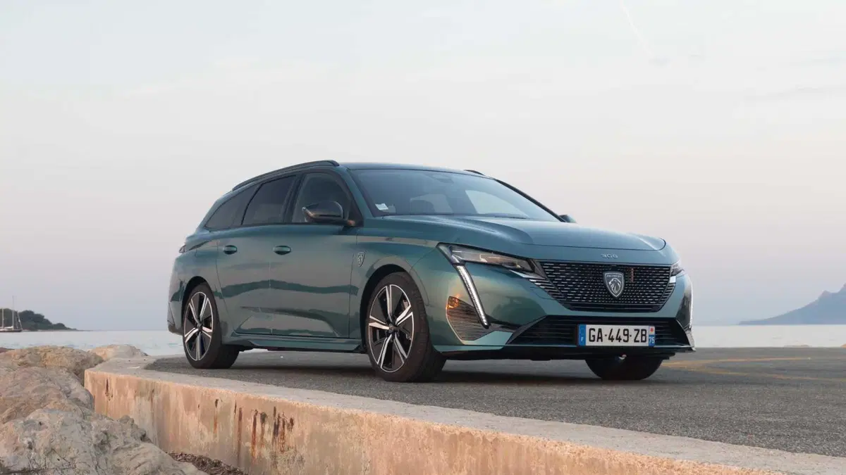 Peugeot 308 SW 54 kWh Allure (2)