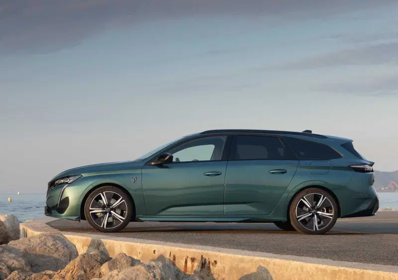 Peugeot 308 SW (2021-->>) (6)