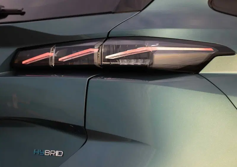 Peugeot 308 SW (2021-->>) (16)