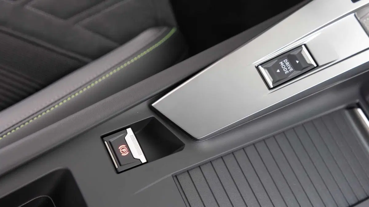 Peugeot 308 SW 54 kWh Allure (17)