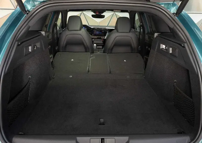 Peugeot 308 SW (2021-->>) (12)