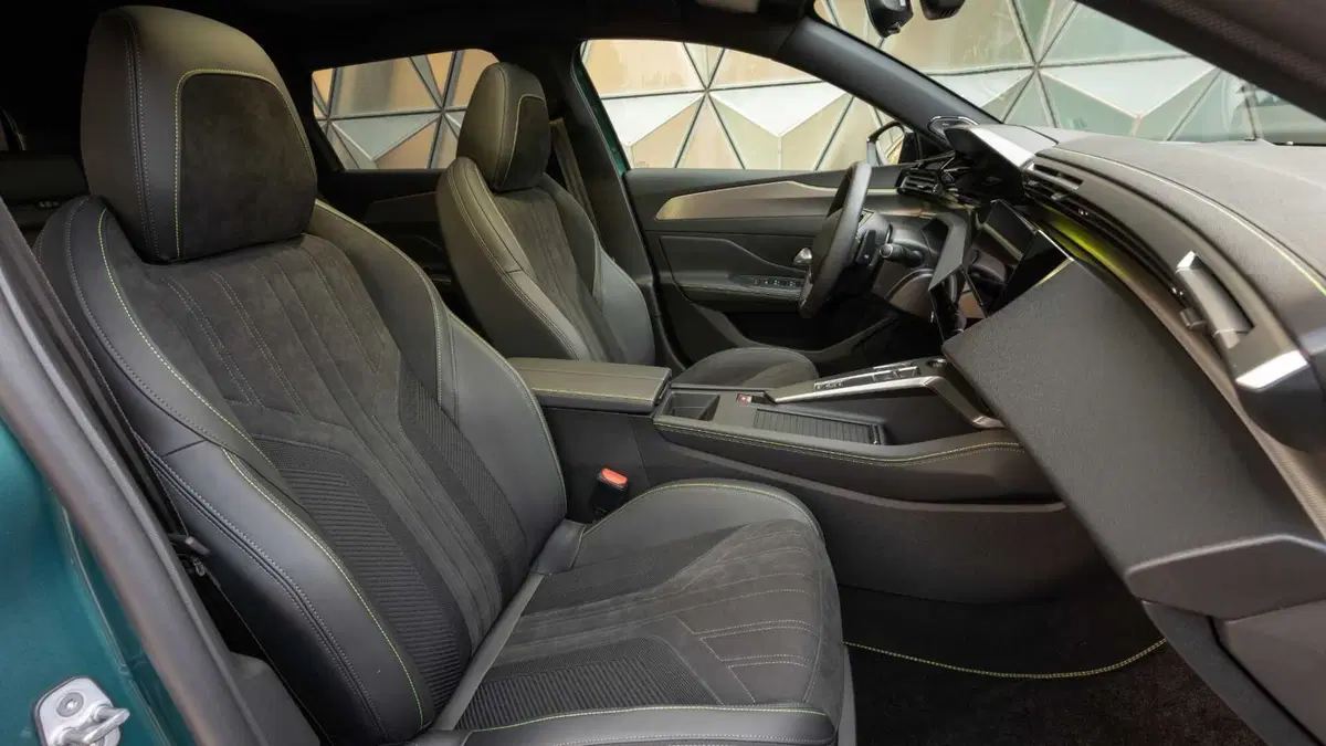 Peugeot 308 SW 54 kWh Allure (10)