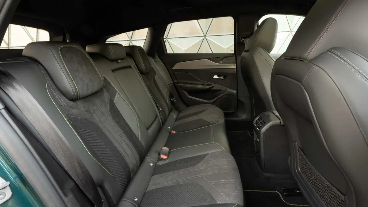 Peugeot 308 SW 54 kWh Allure (11)