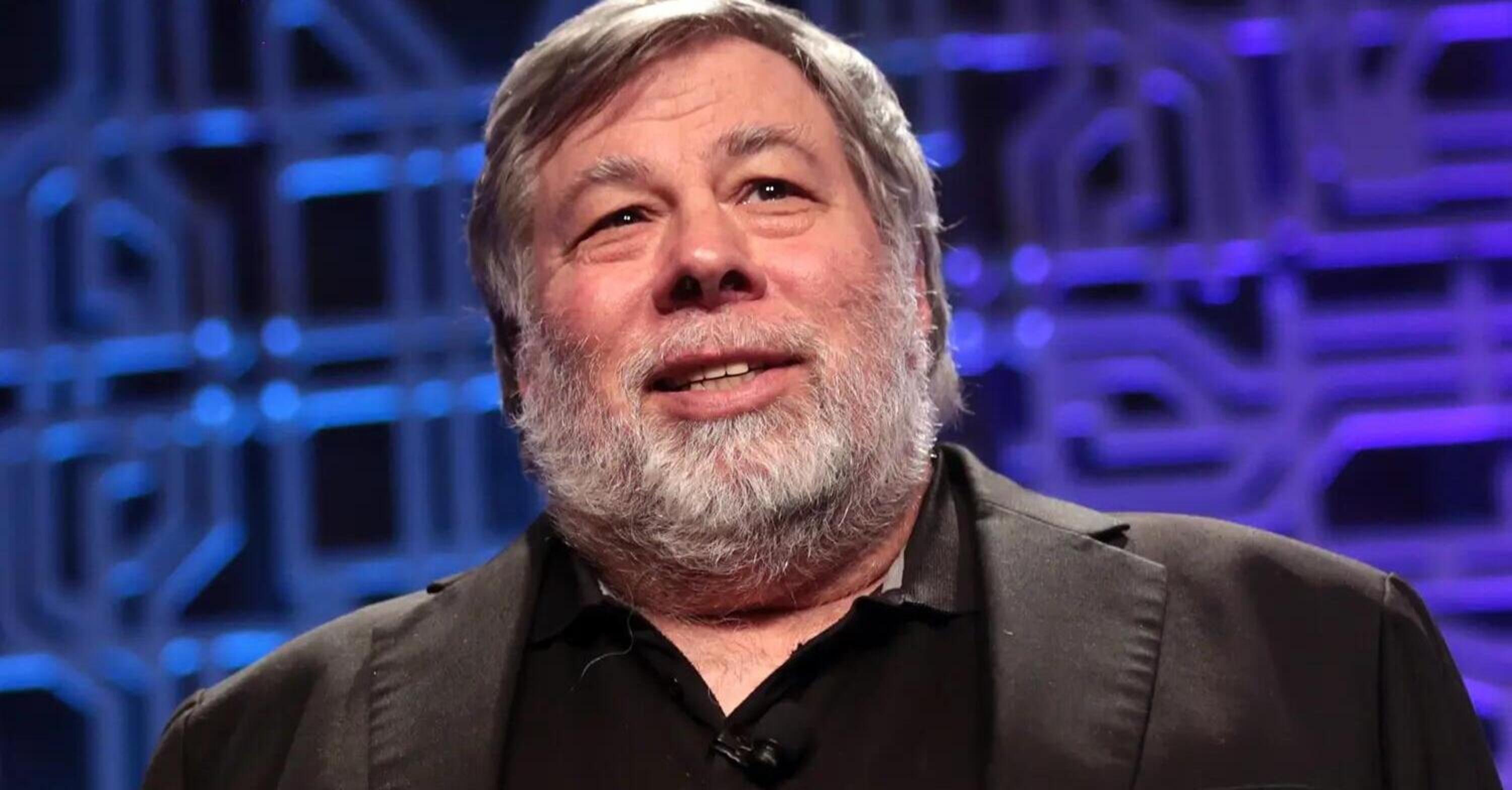 Steve Wozniak (co-fondatore di Apple) : l'Intelligenza Artificiale di Tesla ci pu&ograve; uccidere