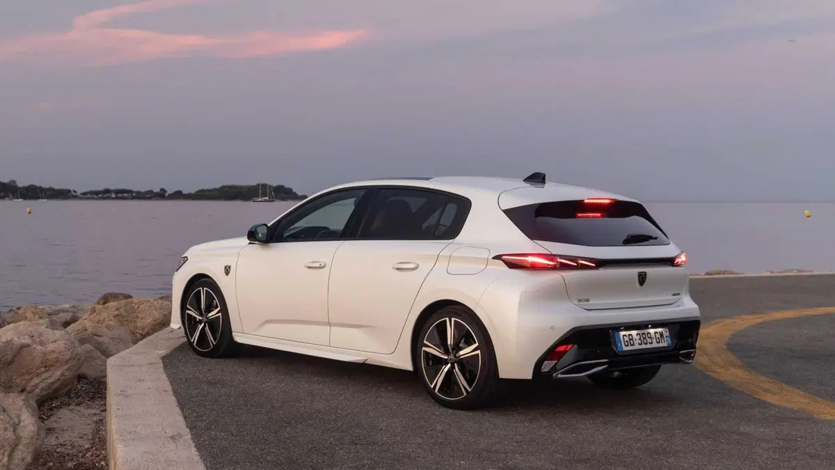 Peugeot 308 (2021-->>) (7)