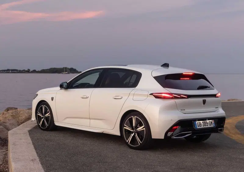 Peugeot 308 (7)