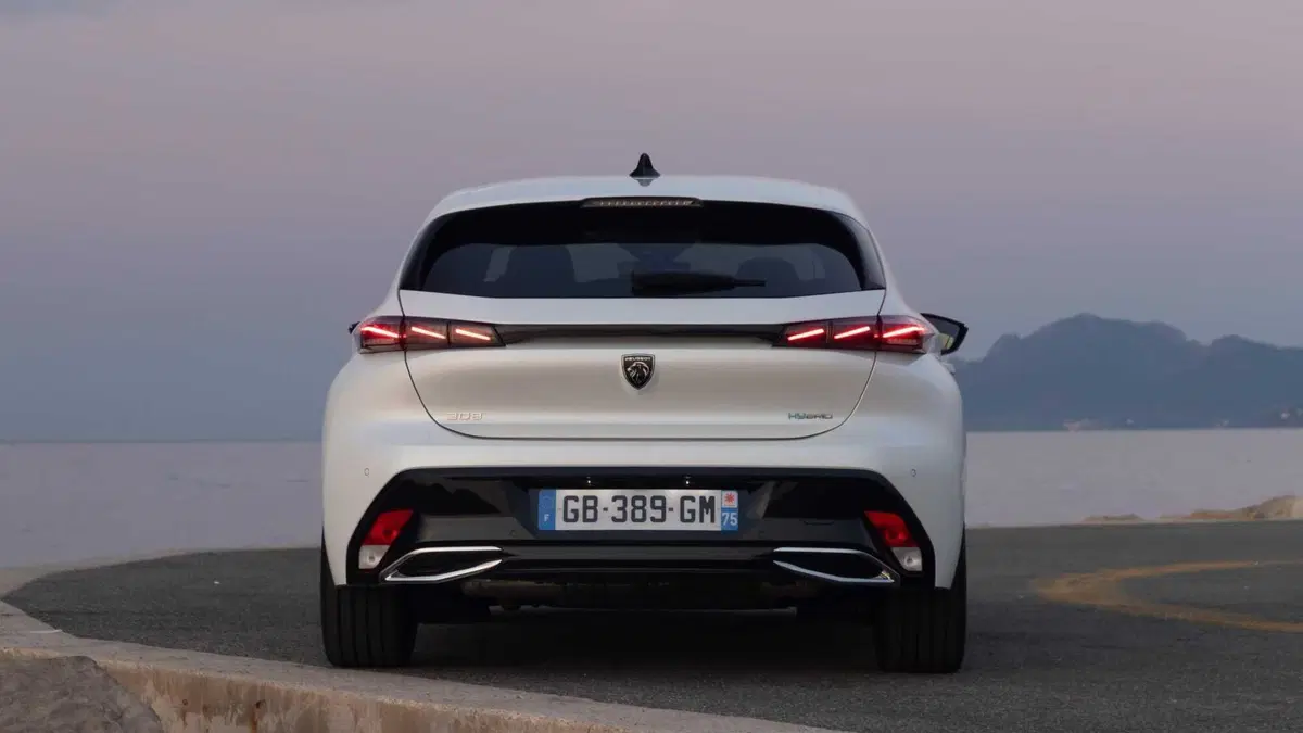 Peugeot 308 (2021-->>) (8)