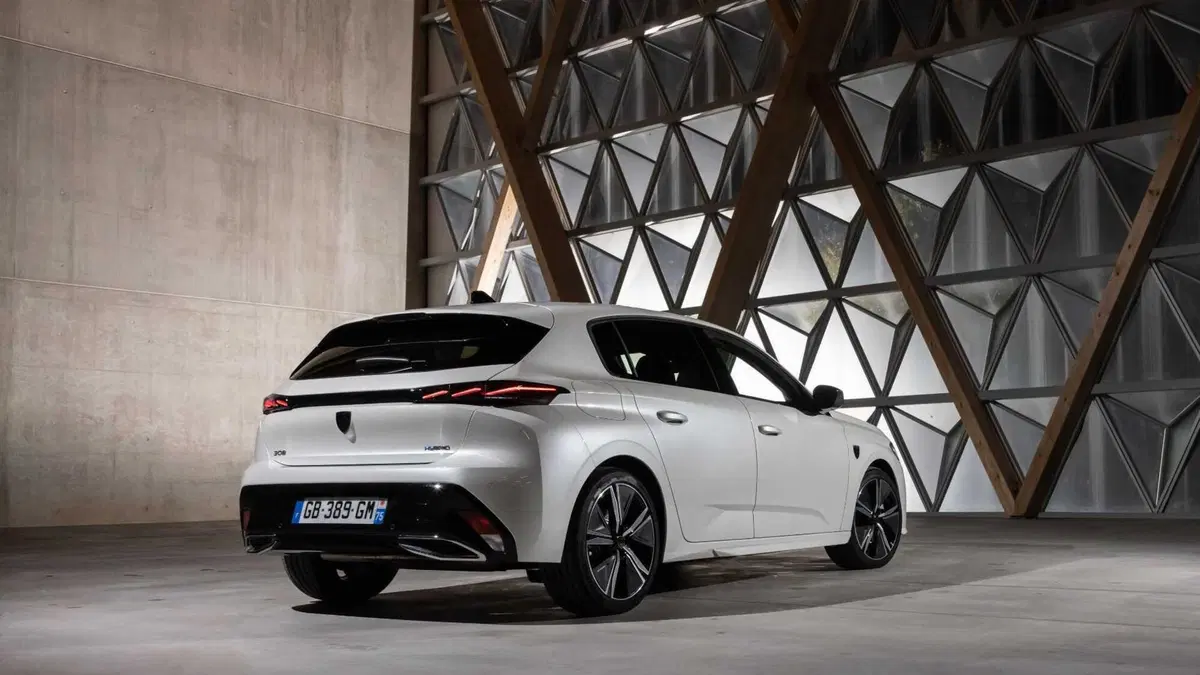 Peugeot 308 (2021-->>) (2)