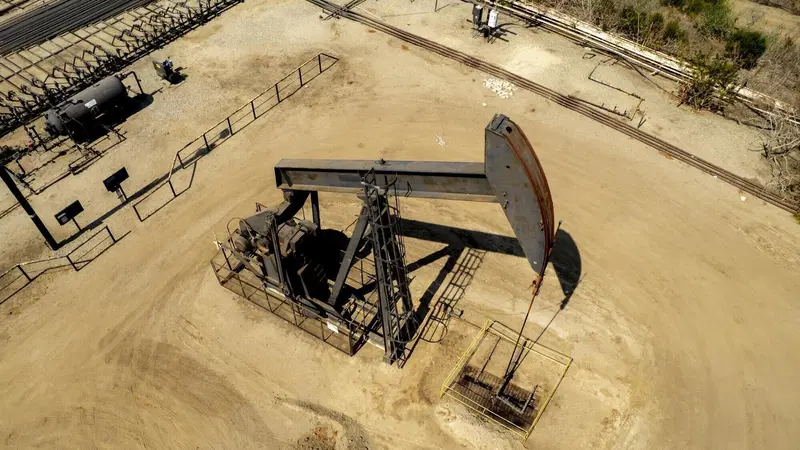 La "batteria" che funziona con la gravit&agrave;: nuova vita per i pozzi di petrolio