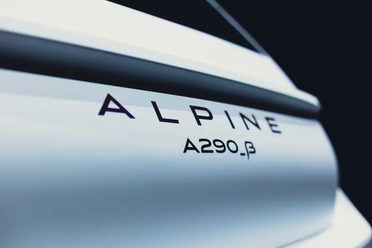 Alpine A-290 beta: vista dal vivo è ancora più effetto R5 Turbo [VIDEO] (11)