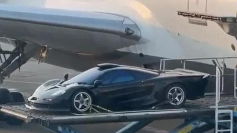 La McLaren F1 GT del Sultano del Brunei riappare su un aereo 