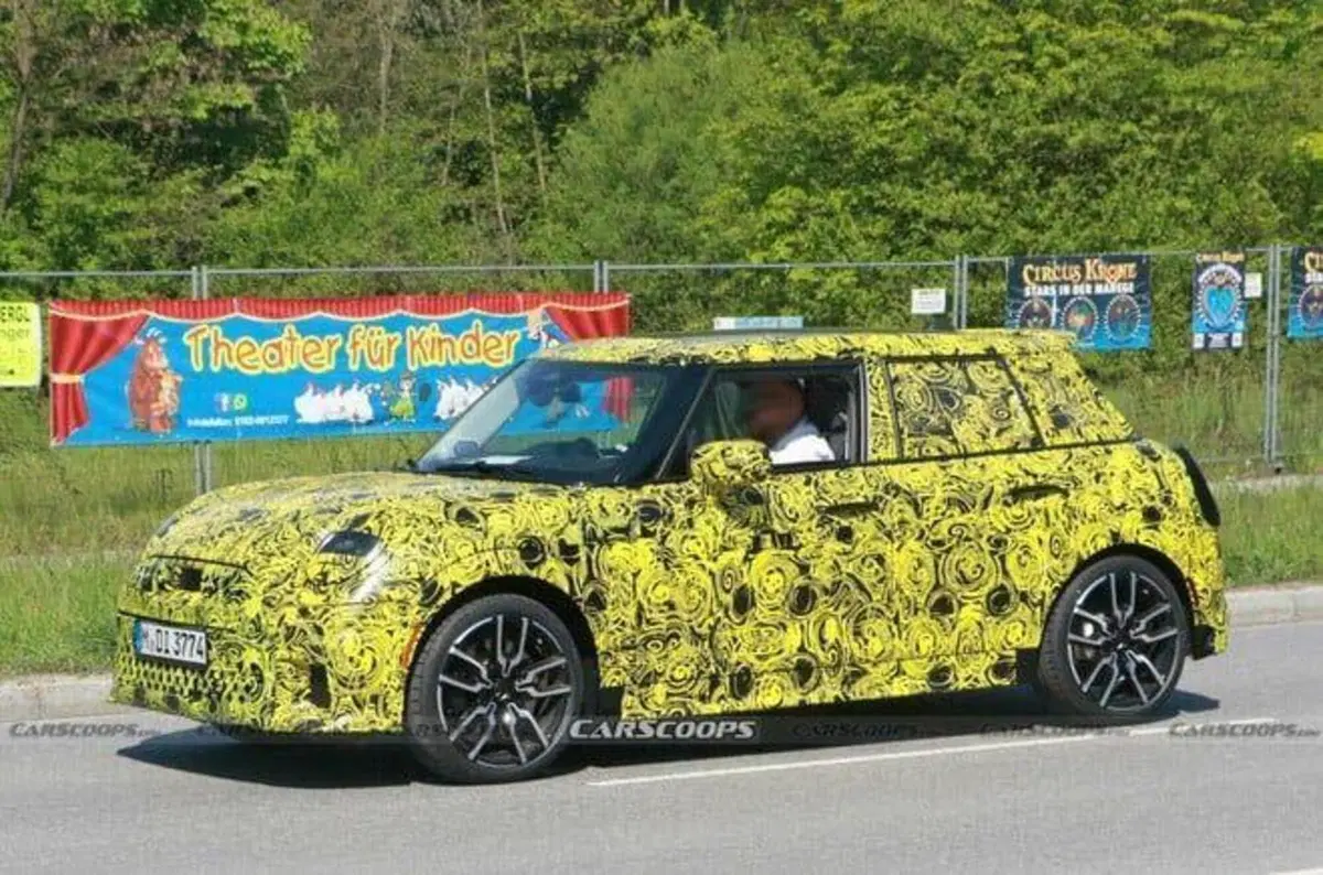 MINI 5 porte | L’endotermico abbraccia l’ibrido a 48 Volt [Foto Spia] (4)