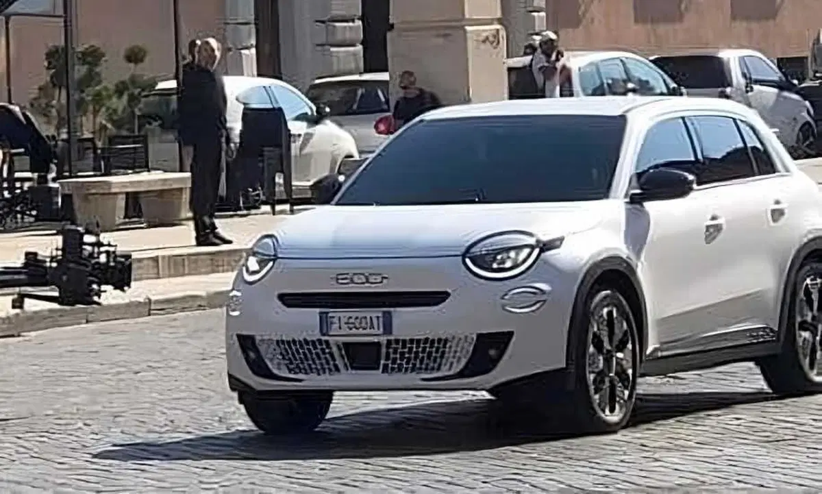 Fiat 600: avvistata a Roma e confermato il nome | Nuove Foto Spia! (4)