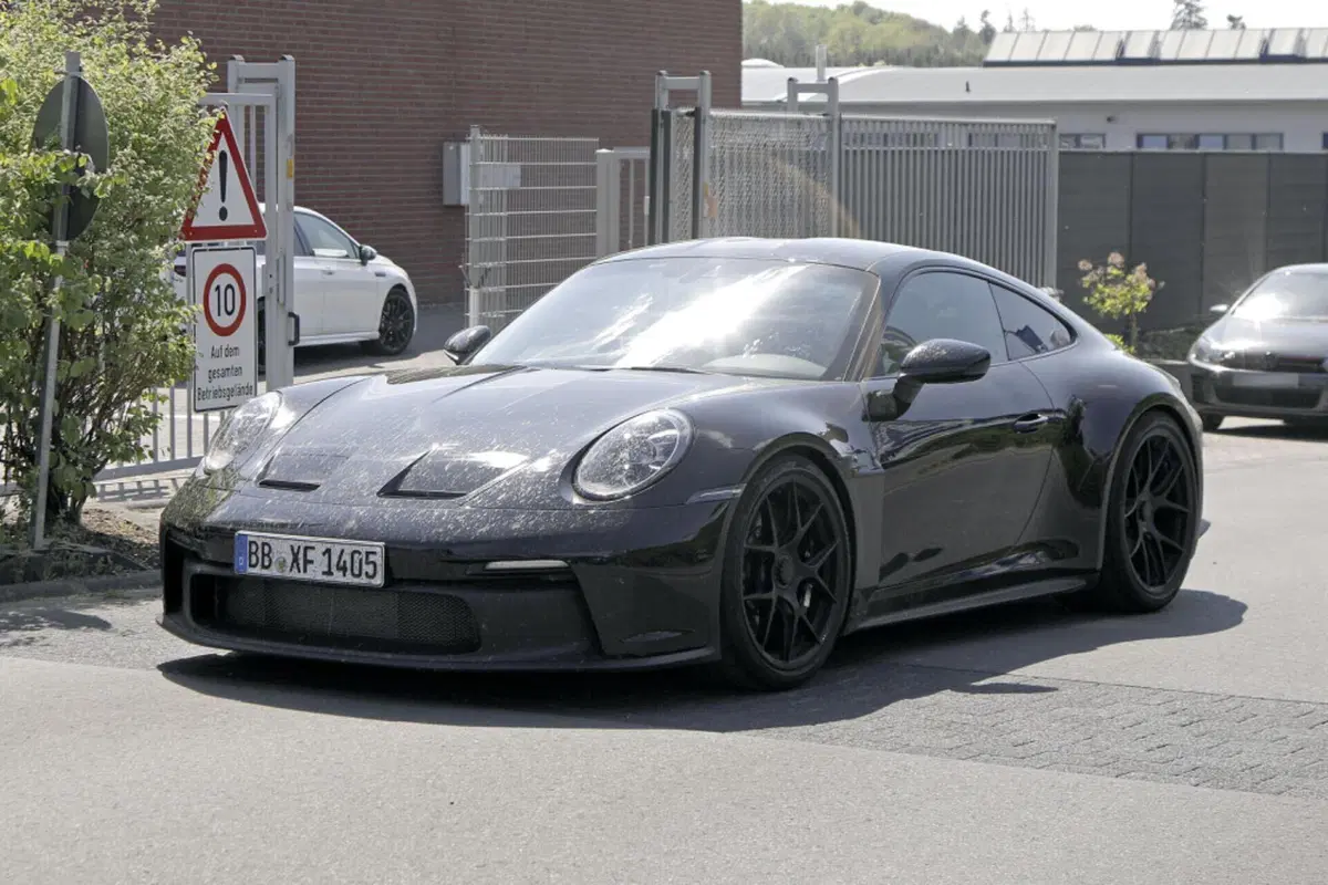 Porsche 911 ST, edizione speciale per celebrare gli anni ‘70 [Foto Spia] (9)