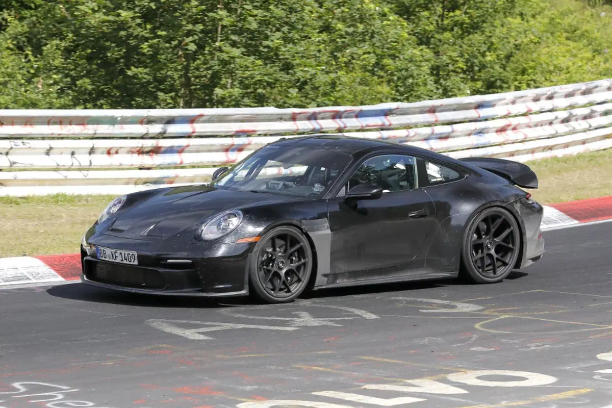 Porsche 911 ST, edizione speciale per celebrare gli anni ‘70 [Foto Spia] (10)
