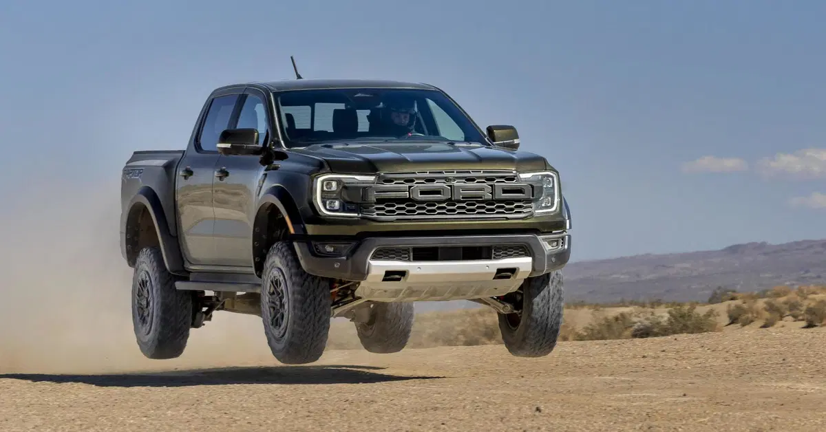 Il nuovo Ford Ranger Raptor &egrave; il pi&ugrave; potente e possente di sempre: il sogno degli offroader americani