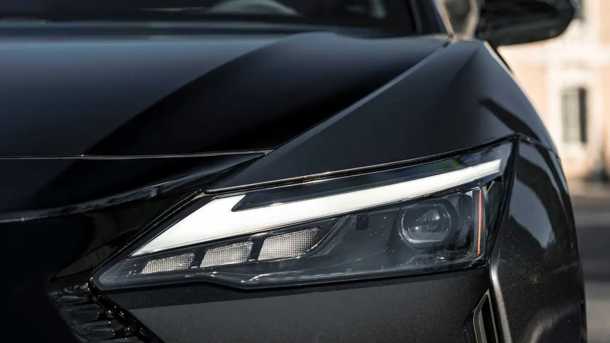 Lexus RZ (16)