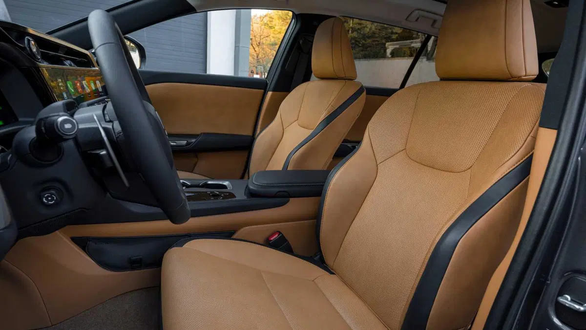 Lexus RZ (11)